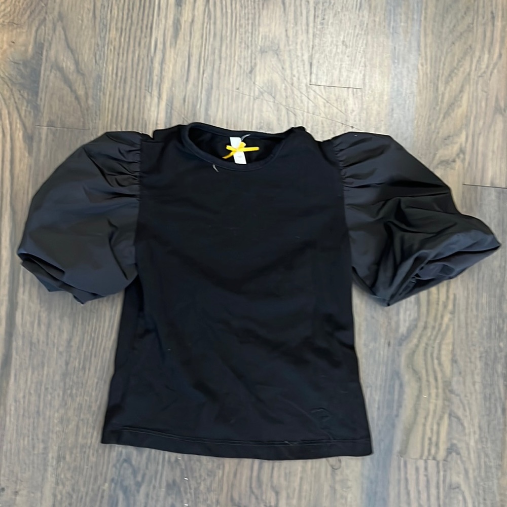 5/$20 Elegant black tee shirt